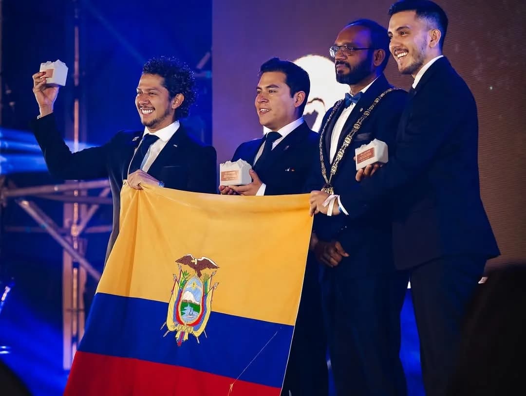 Imagen de ¡Ecuador Campeón Mundial de Debate JCI 2024!
